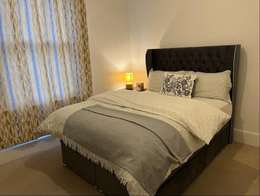 Two Bedroom Flat In London Eksteriør billede