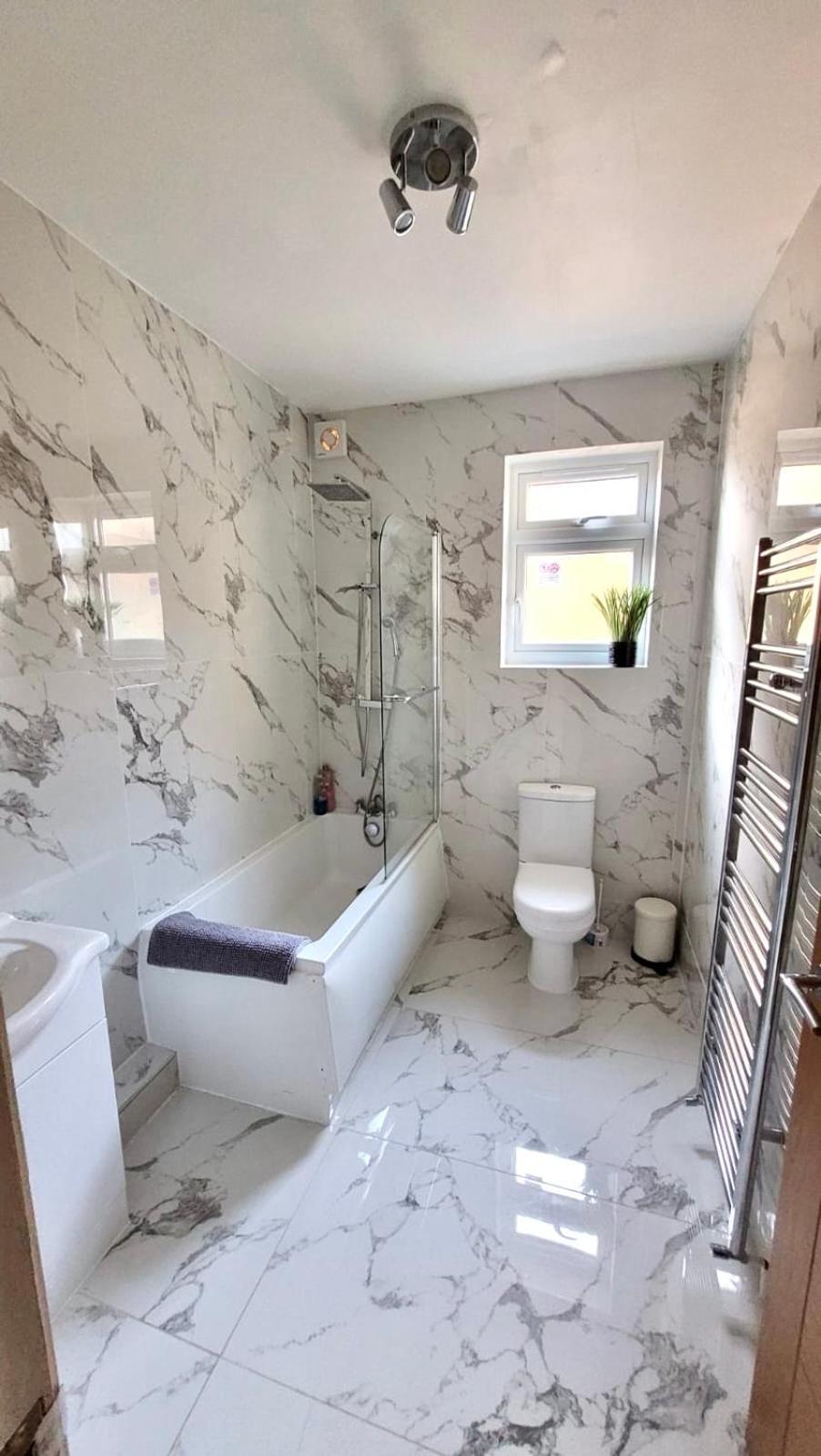 Two Bedroom Flat In London Eksteriør billede